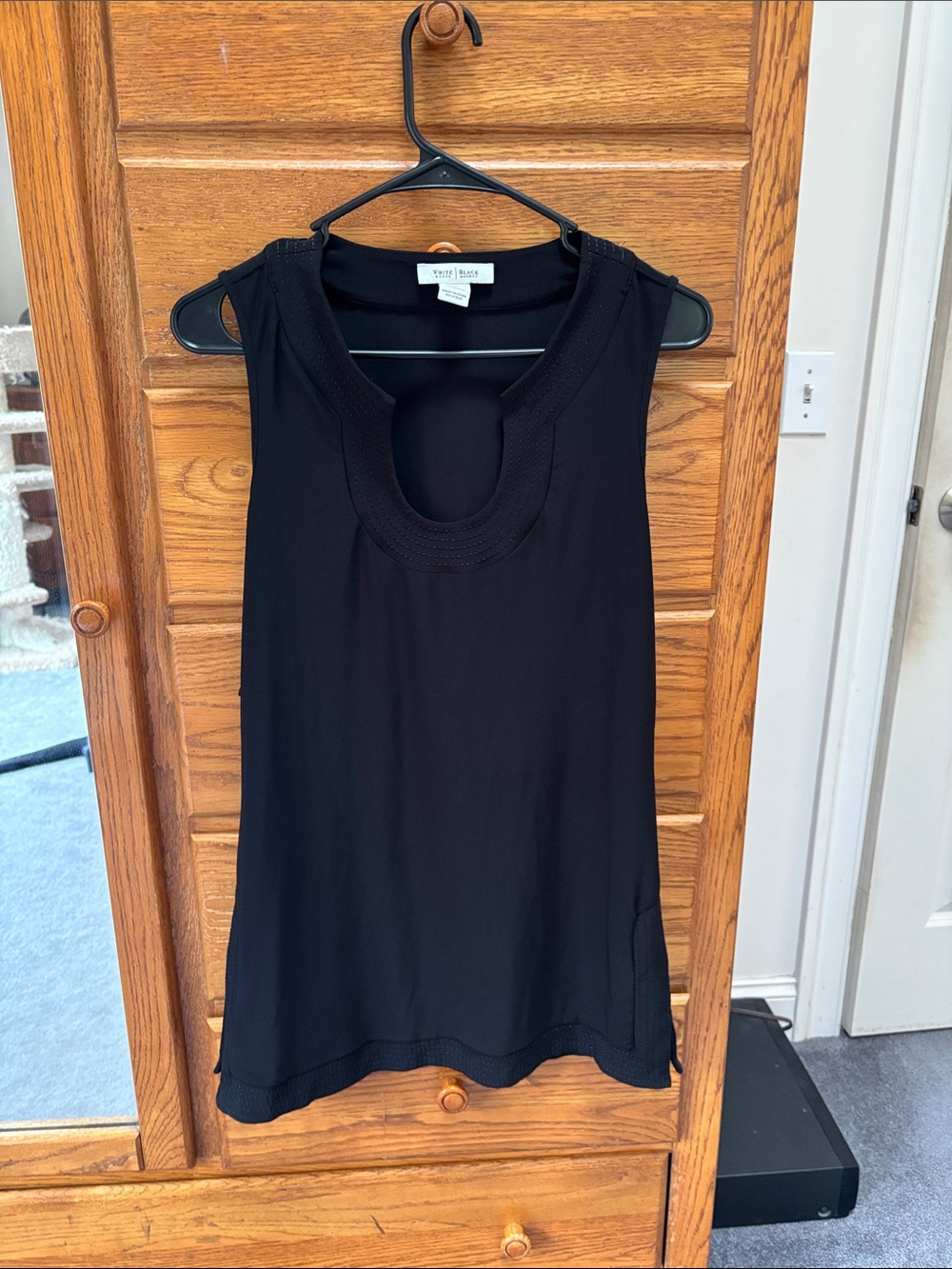 White House Black Market Black Scoop Neck Sleeveless Tank